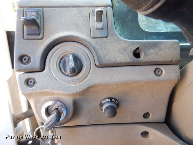 image for item DS8114 2003 Sterling LT9500  vacuum truck