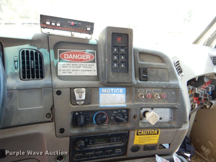 image for item DS8114 2003 Sterling LT9500  vacuum truck