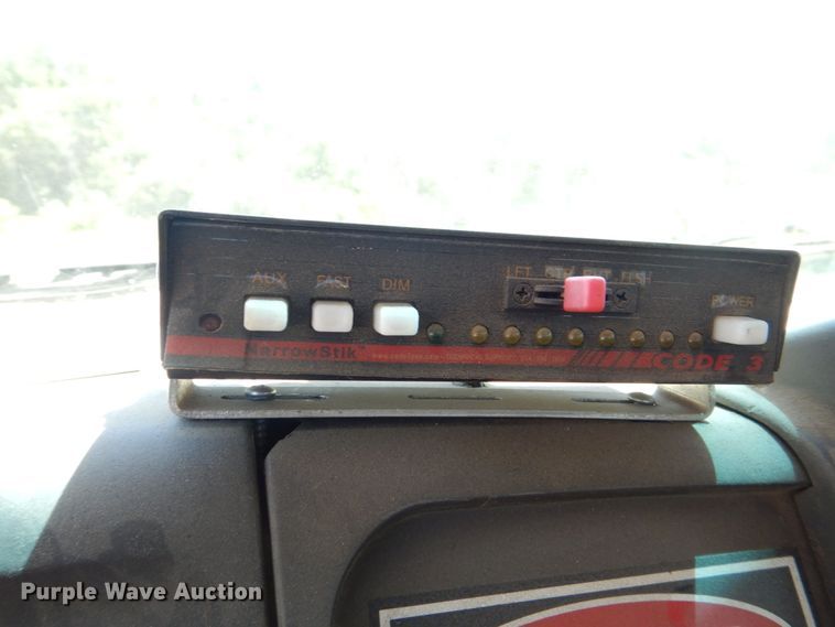 image for item DS8114 2003 Sterling LT9500  vacuum truck