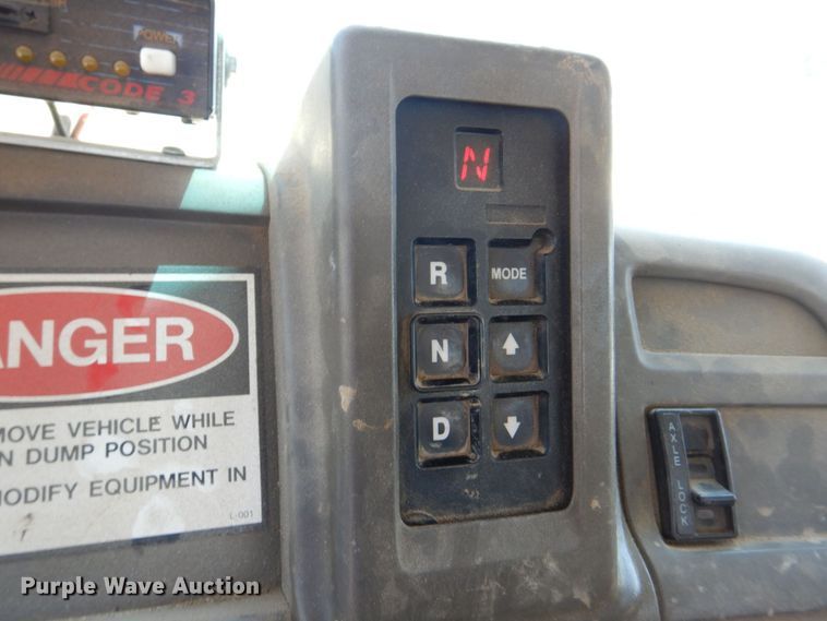 image for item DS8114 2003 Sterling LT9500  vacuum truck