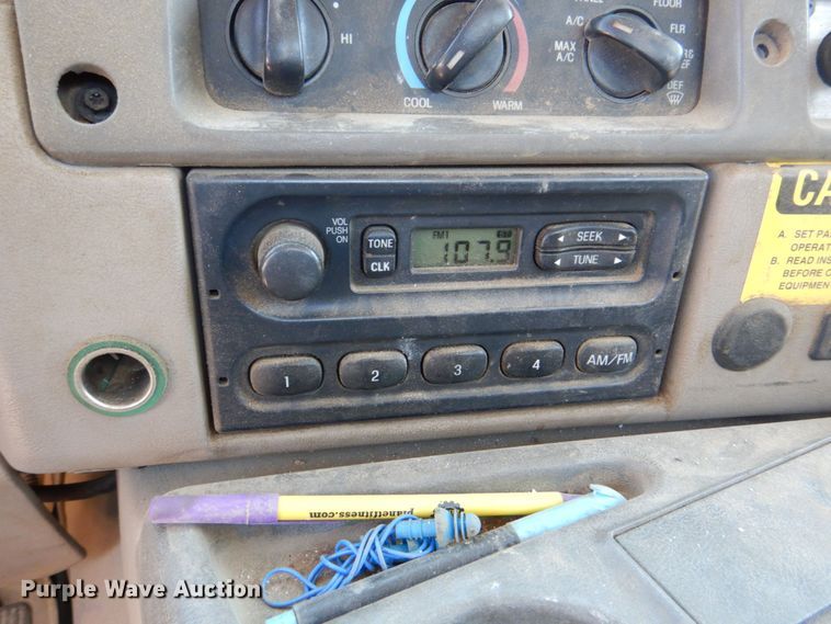 image for item DS8114 2003 Sterling LT9500  vacuum truck