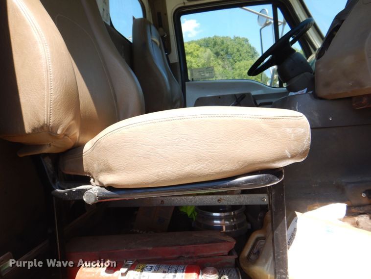 image for item DS8114 2003 Sterling LT9500  vacuum truck