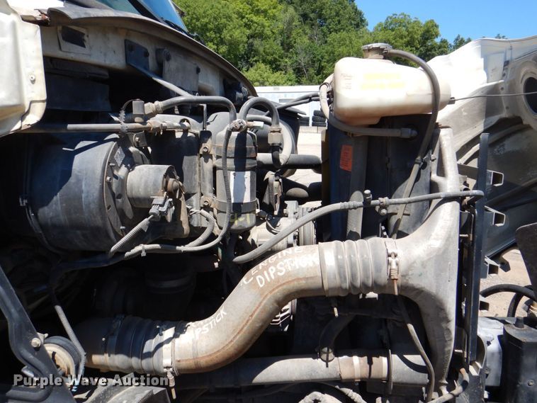 image for item DS8114 2003 Sterling LT9500  vacuum truck