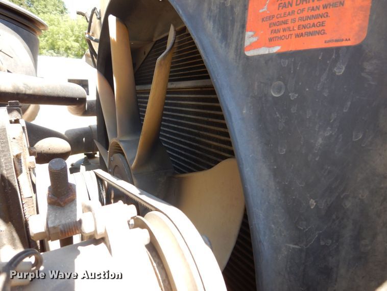 image for item DS8114 2003 Sterling LT9500  vacuum truck