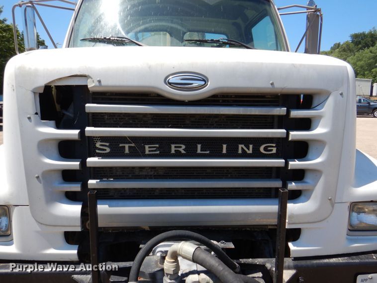 image for item DS8114 2003 Sterling LT9500  vacuum truck