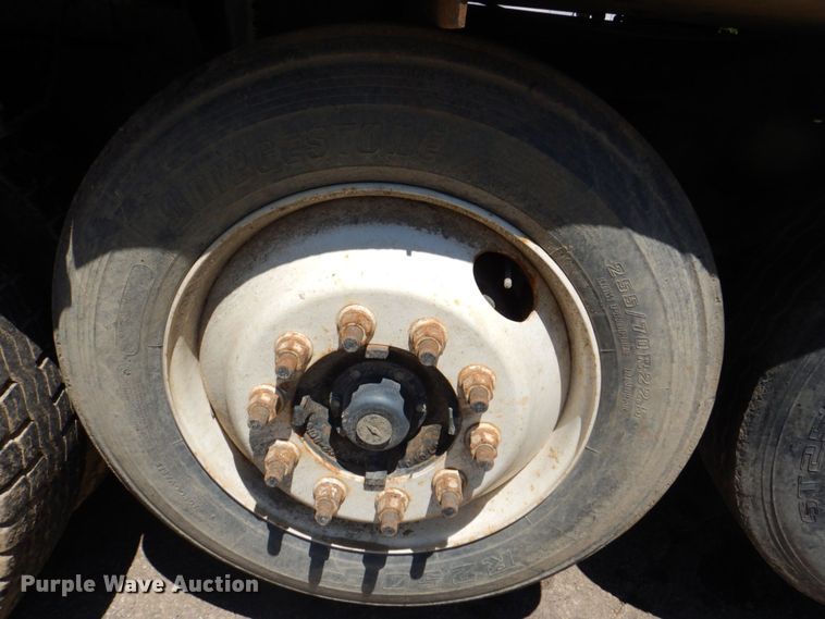 image for item DS8114 2003 Sterling LT9500  vacuum truck