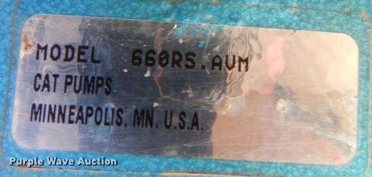 image for item DS8114 2003 Sterling LT9500  vacuum truck