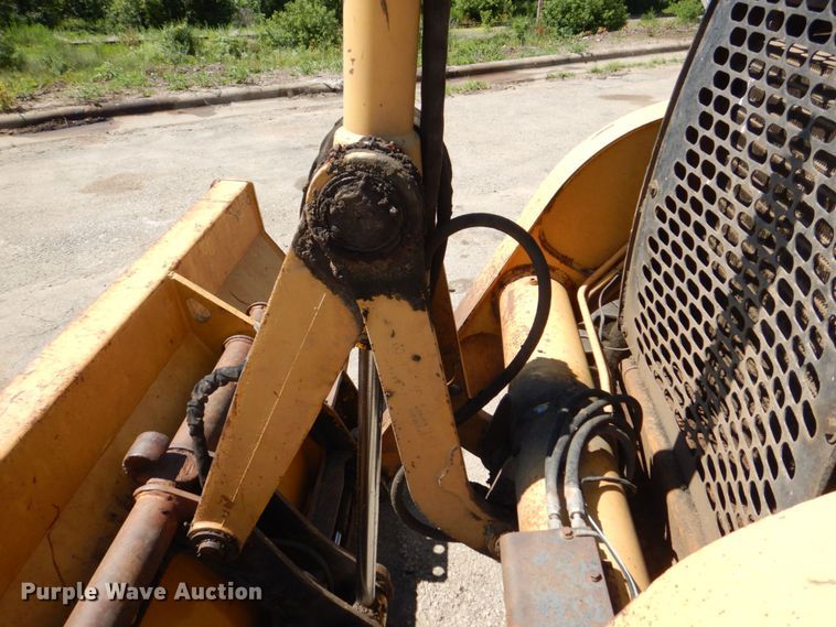 image for item DS8115 1998 John Deere 410E  backhoe