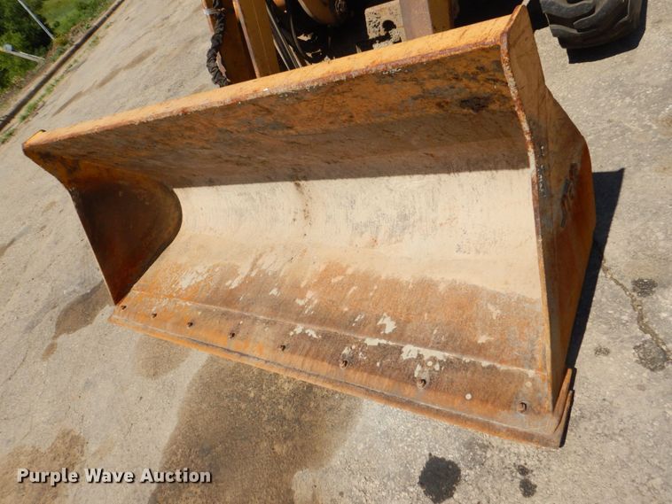 image for item DS8115 1998 John Deere 410E  backhoe