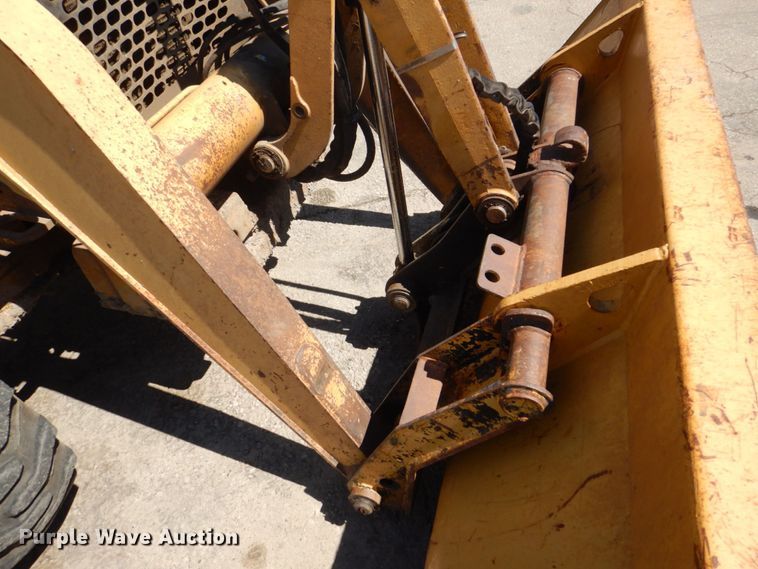 image for item DS8115 1998 John Deere 410E  backhoe