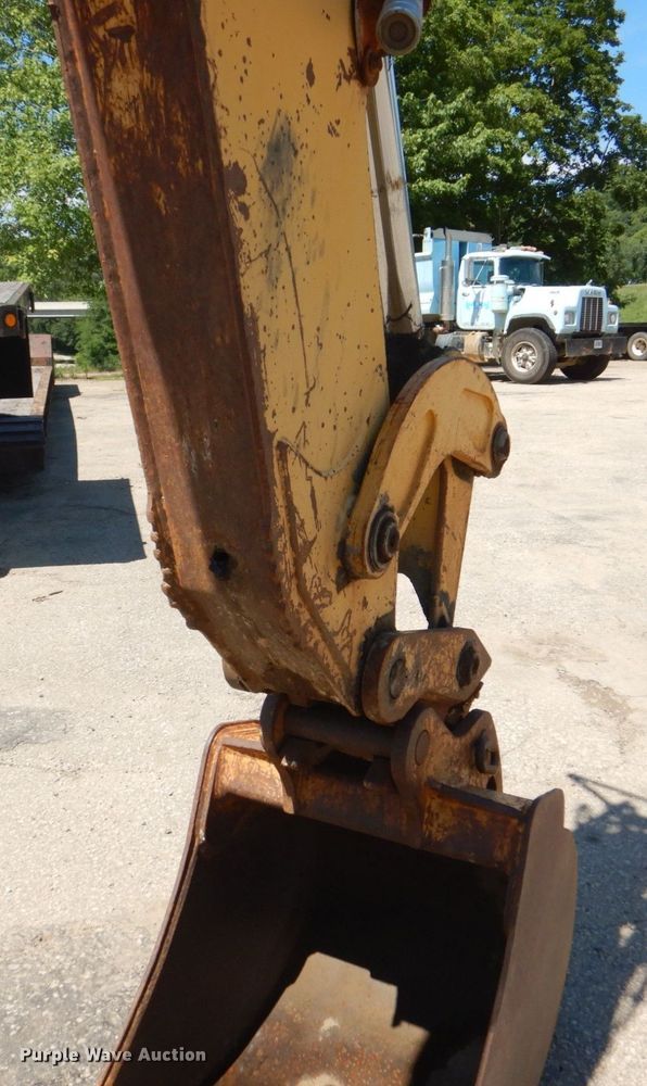 image for item DS8115 1998 John Deere 410E  backhoe