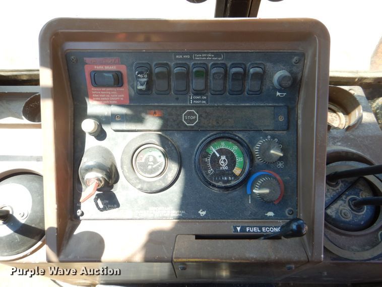 image for item DS8115 1998 John Deere 410E  backhoe