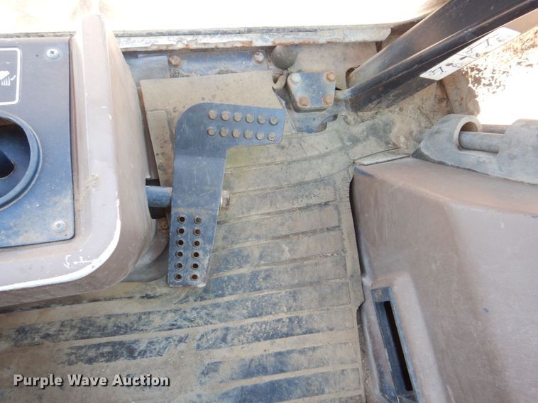 image for item DS8115 1998 John Deere 410E  backhoe