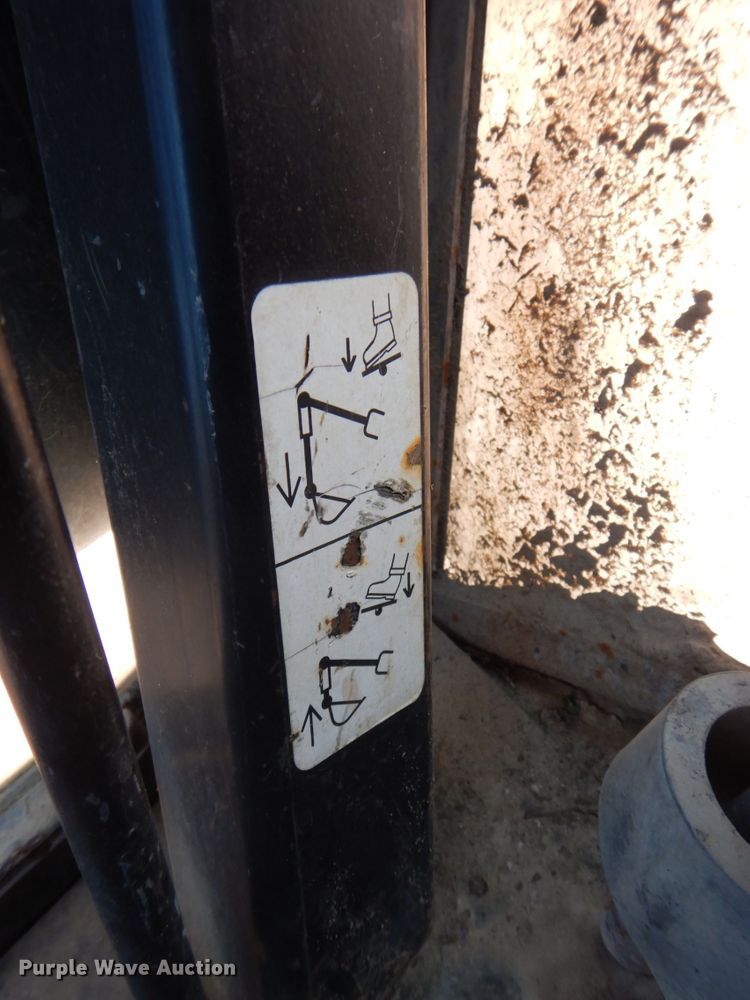 image for item DS8115 1998 John Deere 410E  backhoe