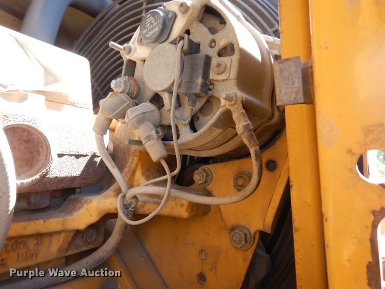 image for item DS8115 1998 John Deere 410E  backhoe