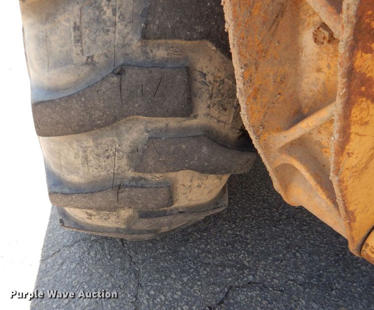 image for item DS8115 1998 John Deere 410E  backhoe