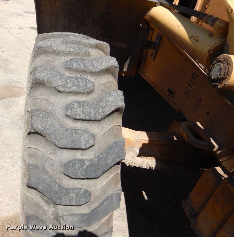 image for item DS8115 1998 John Deere 410E  backhoe