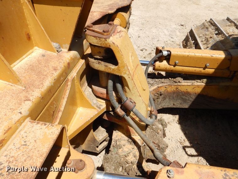 image for item DS8120 2005 Caterpillar D6N LGP  dozer