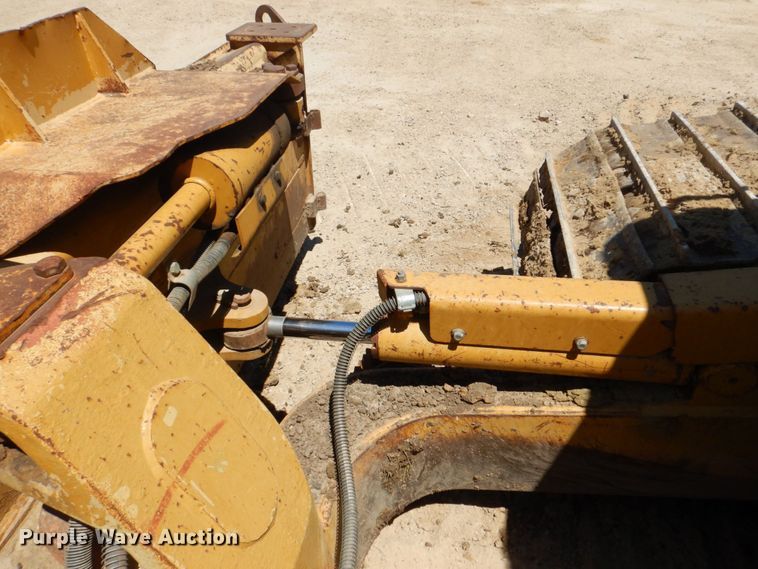 image for item DS8120 2005 Caterpillar D6N LGP  dozer