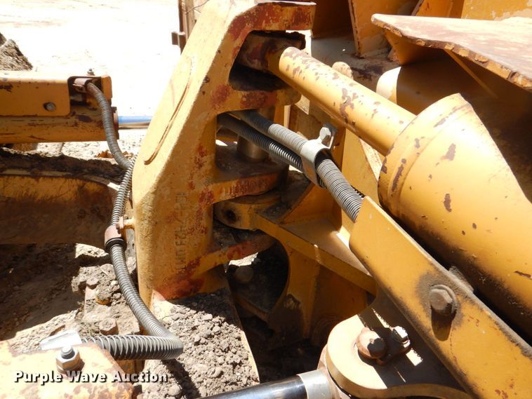 image for item DS8120 2005 Caterpillar D6N LGP  dozer