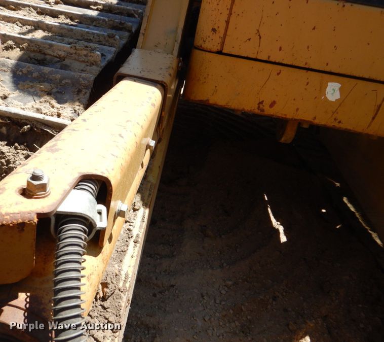 image for item DS8120 2005 Caterpillar D6N LGP  dozer