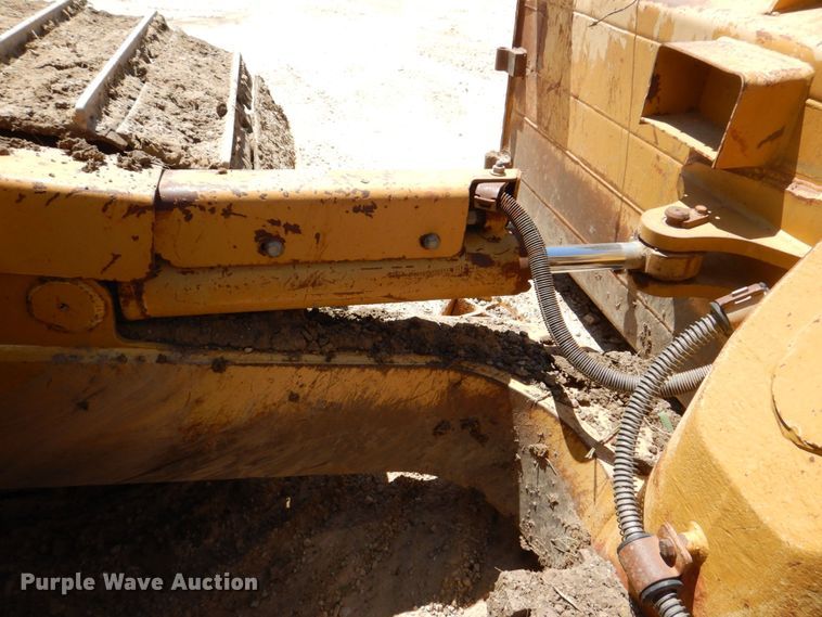 image for item DS8120 2005 Caterpillar D6N LGP  dozer