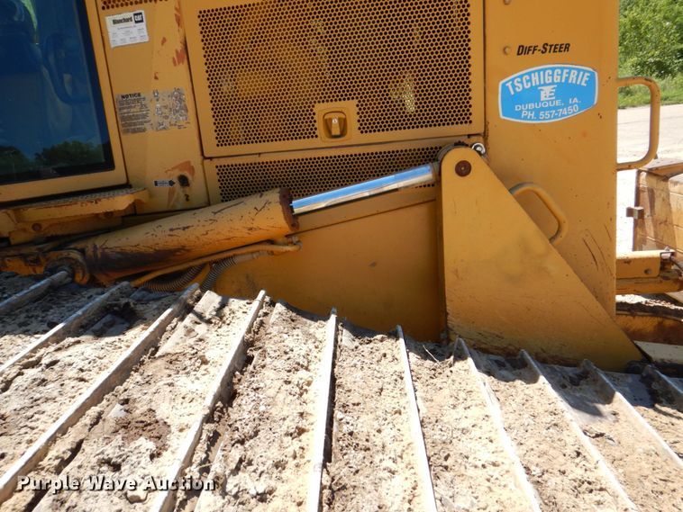 image for item DS8120 2005 Caterpillar D6N LGP  dozer