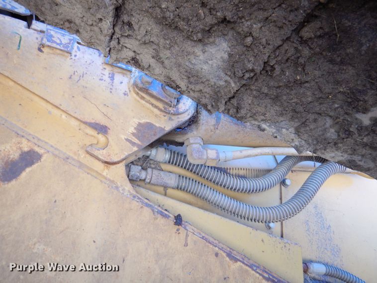 image for item DS8120 2005 Caterpillar D6N LGP  dozer