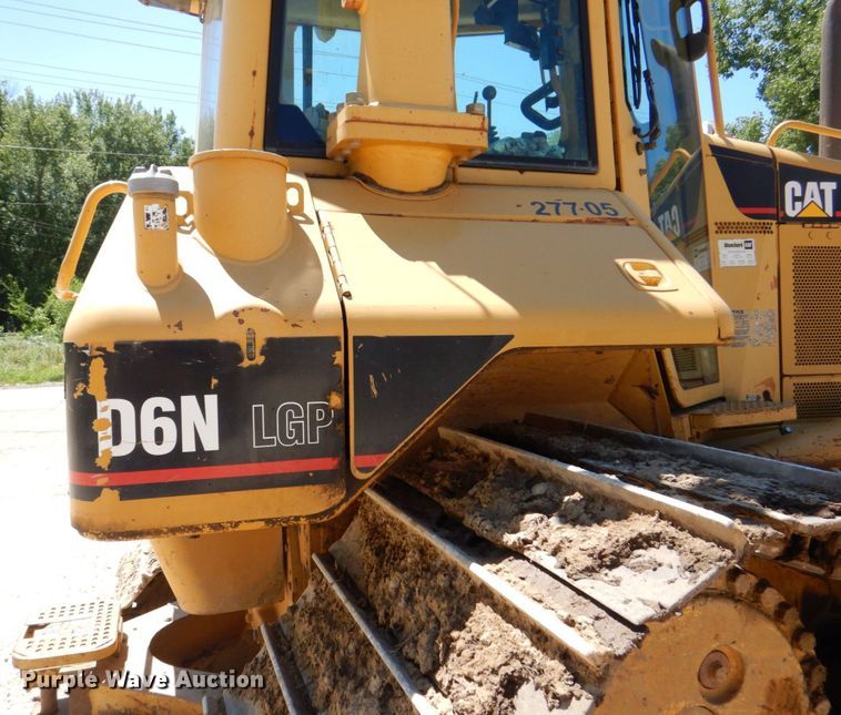 image for item DS8120 2005 Caterpillar D6N LGP  dozer