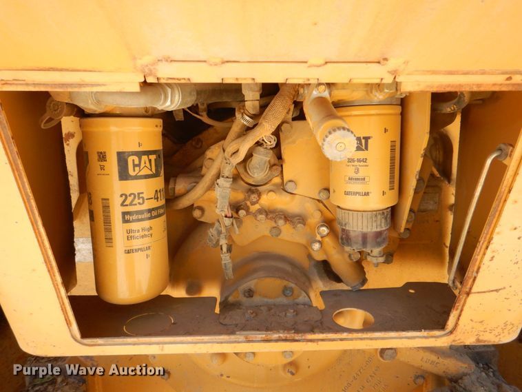 image for item DS8120 2005 Caterpillar D6N LGP  dozer