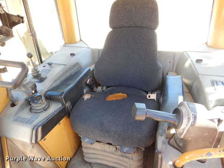 image for item DS8120 2005 Caterpillar D6N LGP  dozer