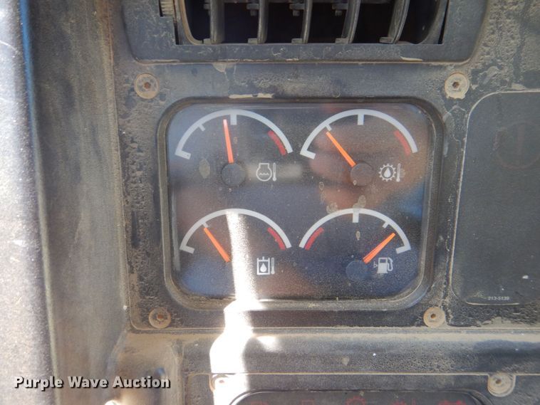 image for item DS8120 2005 Caterpillar D6N LGP  dozer