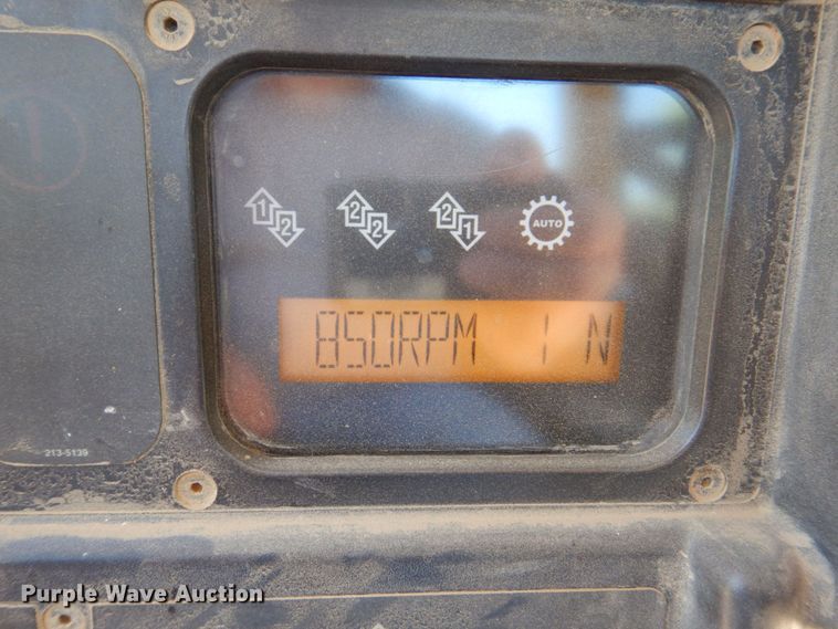 image for item DS8120 2005 Caterpillar D6N LGP  dozer