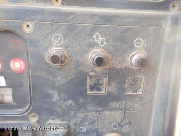 image for item DS8120 2005 Caterpillar D6N LGP  dozer