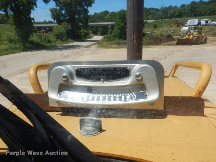 image for item DS8120 2005 Caterpillar D6N LGP  dozer