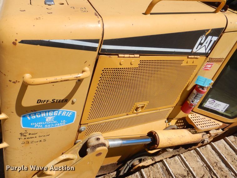 image for item DS8120 2005 Caterpillar D6N LGP  dozer