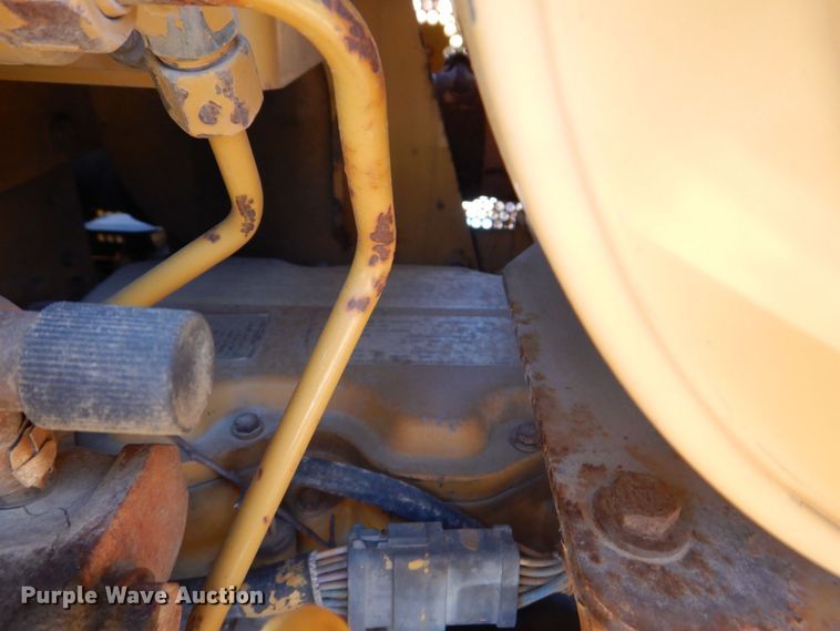 image for item DS8120 2005 Caterpillar D6N LGP  dozer