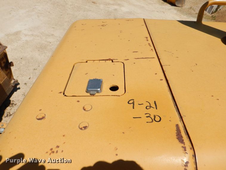 image for item DS8120 2005 Caterpillar D6N LGP  dozer