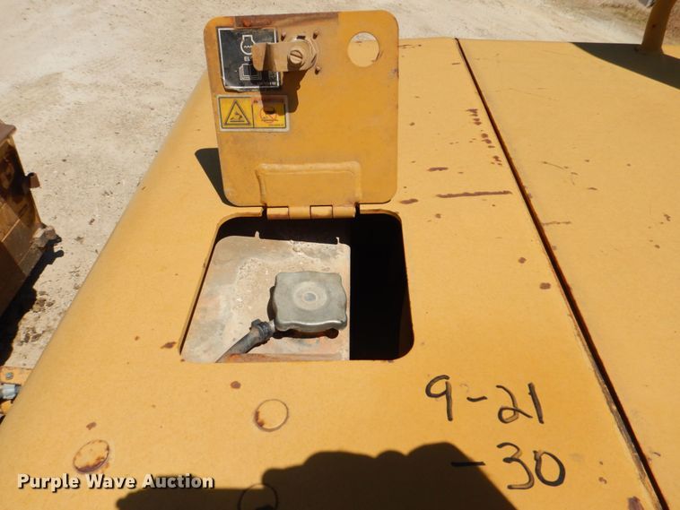 image for item DS8120 2005 Caterpillar D6N LGP  dozer