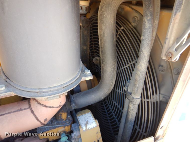 image for item DS8120 2005 Caterpillar D6N LGP  dozer