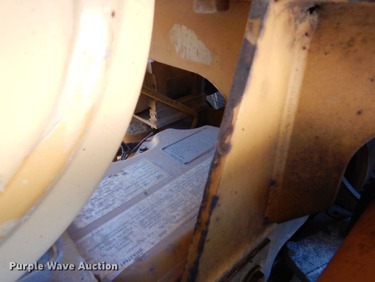 image for item DS8120 2005 Caterpillar D6N LGP  dozer