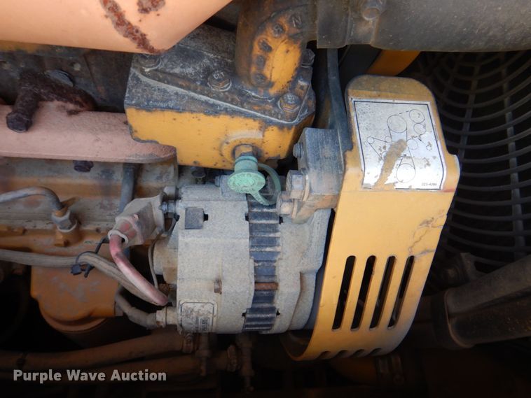 image for item DS8120 2005 Caterpillar D6N LGP  dozer