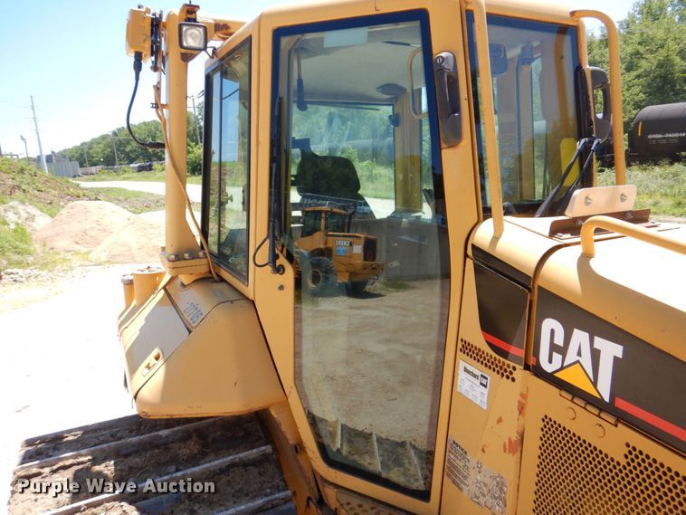 image for item DS8120 2005 Caterpillar D6N LGP  dozer