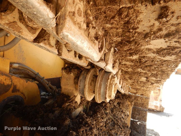 image for item DS8120 2005 Caterpillar D6N LGP  dozer