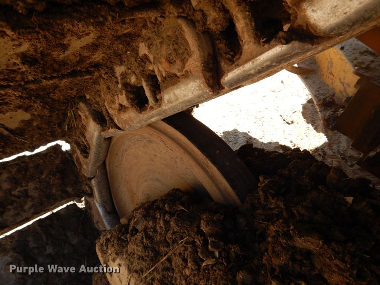 image for item DS8120 2005 Caterpillar D6N LGP  dozer