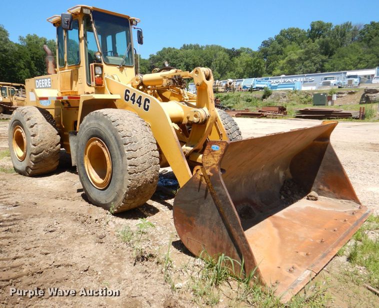 image for item DS8121 1995 John Deere 644G  wheel loader