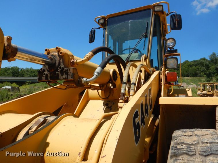 image for item DS8121 1995 John Deere 644G  wheel loader