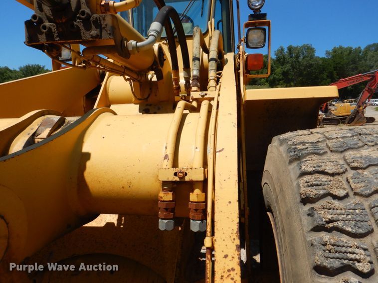 image for item DS8121 1995 John Deere 644G  wheel loader