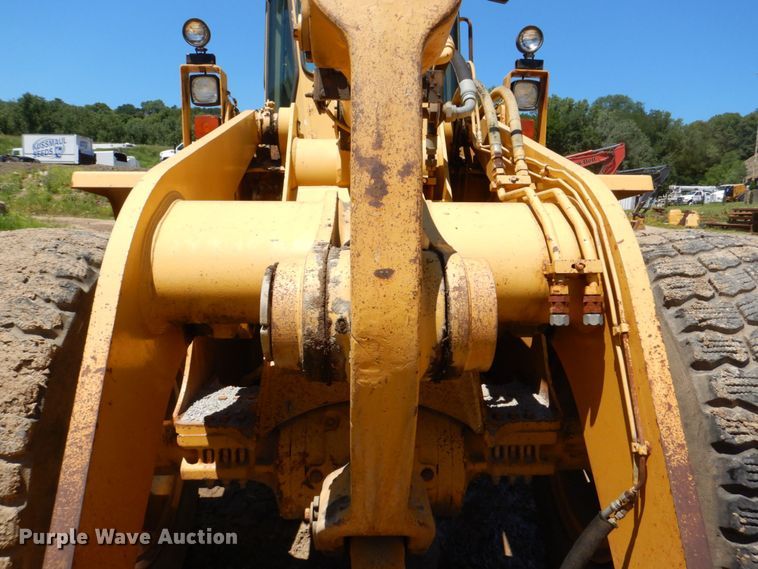 image for item DS8121 1995 John Deere 644G  wheel loader