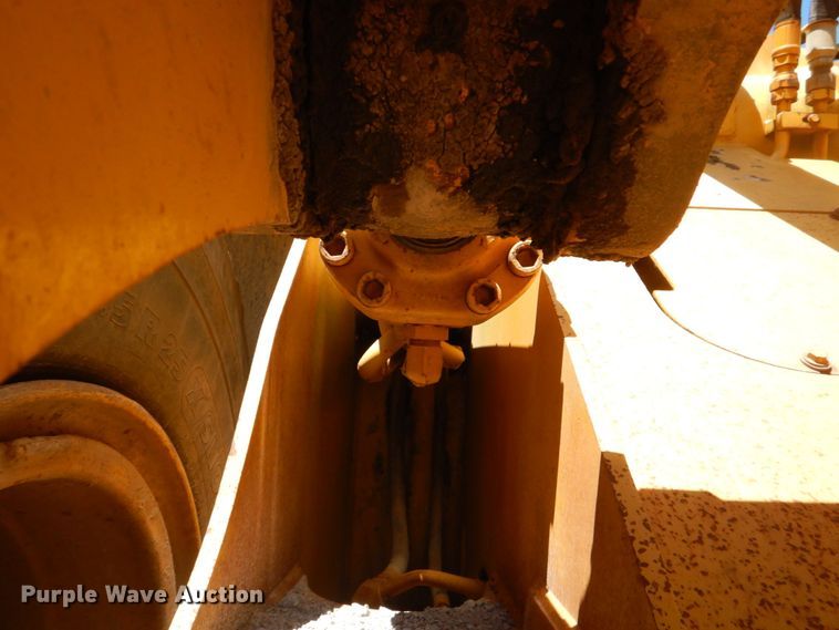 image for item DS8121 1995 John Deere 644G  wheel loader